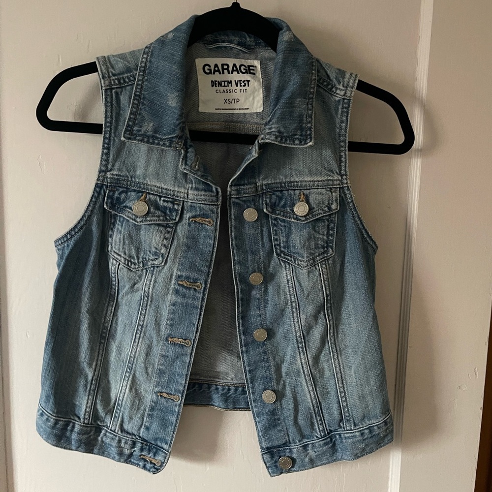 Garage denim vest classic fit in size extra small